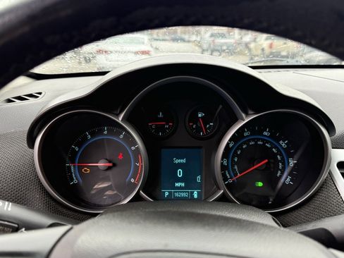 Used 2011 Chevrolet Cruze LT image 13