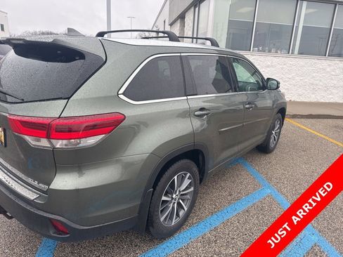 Used 2017 Toyota Highlander XLE w/ Protection Package #3 image 7