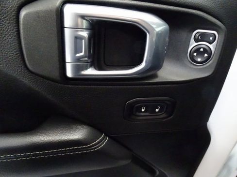 Certified 2022 Jeep Wrangler Unlimited Sahara w/ Cold Weather Group image 3