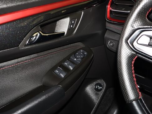 Used 2025 Chevrolet TrailBlazer RS w/ Convenience Package image 32