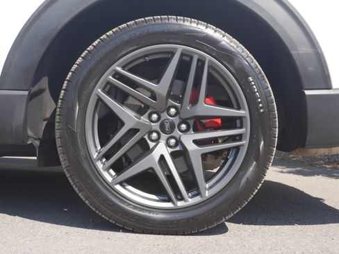 Certified 2025 Ford Explorer ST AWD/4WD image 20