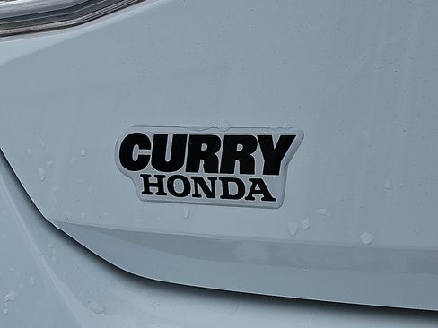 Used 2024 Hyundai Elantra SE image 30