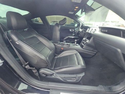Used 2022 Ford Mustang GT Premium w/ Equipment Group 401A RWD image 10