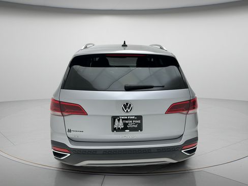 Used 2023 Volkswagen Taos SE FWD image 7
