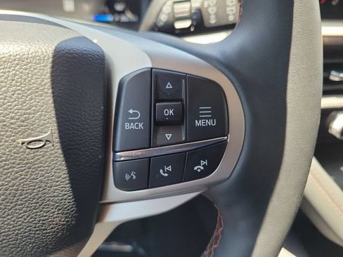 Used 2026 Ford Explorer Active w/ Active Comfort Package RWD image 6