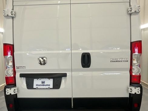 Used 2025 RAM ProMaster 2500 w/ Convenience Group image 21
