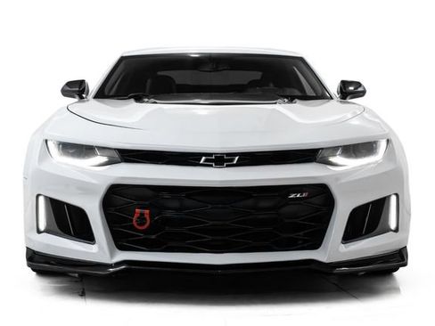 Used 2018 Chevrolet Camaro ZL1 RWD image 7