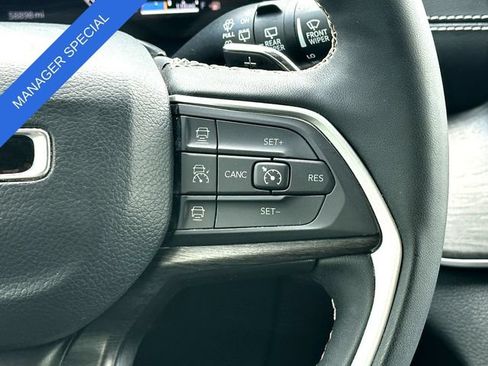 Used 2024 Jeep Grand Cherokee L Limited w/ Luxury Tech Group II AWD/4WD image 26