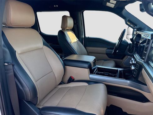 Used 2023 Ford F250 Lariat w/ Chrome Package image 32