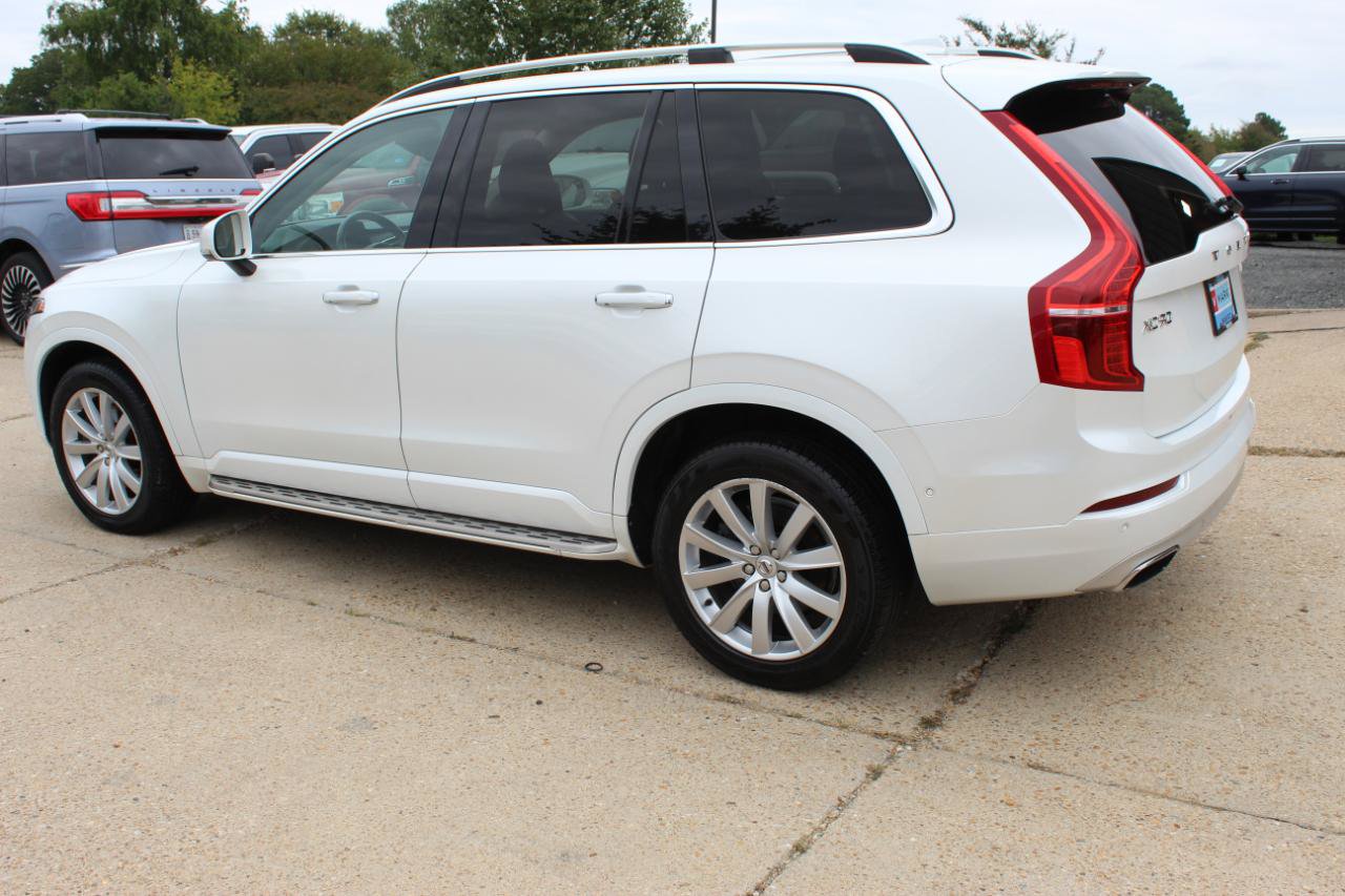 Used 2017 Volvo XC90 T6 Momentum AWD/4WD image 4