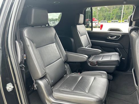 Used 2021 Chevrolet Suburban Z71 w/ Z71 Off-Road Package AWD/4WD image 19