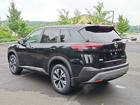 Certified 2023 Nissan Rogue SV AWD/4WD image 4