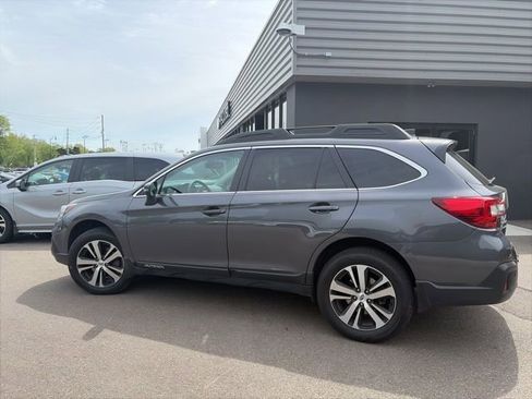 Used 2018 Subaru Outback 2.5i Limited AWD/4WD image 8