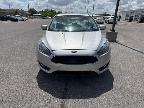 Used 2018 Ford Focus SEL image 5