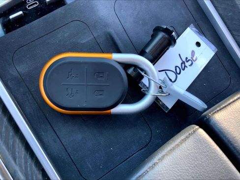 Used 2022 Rivian R1T Adventure image 14