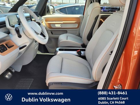 New 2025 Volkswagen ID. Buzz 1st Edition image 14