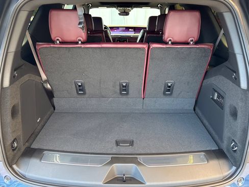 New 2026 Cadillac Escalade Luxury AWD/4WD image 11