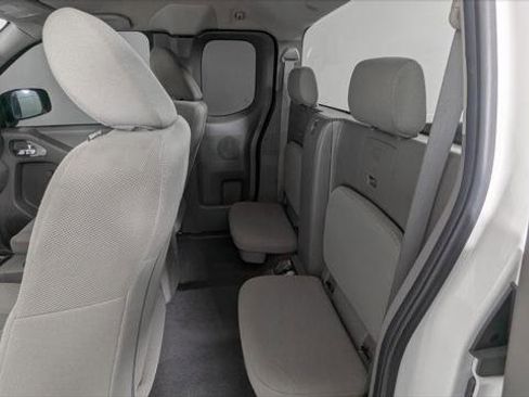 Used 2019 Nissan Frontier S image 16