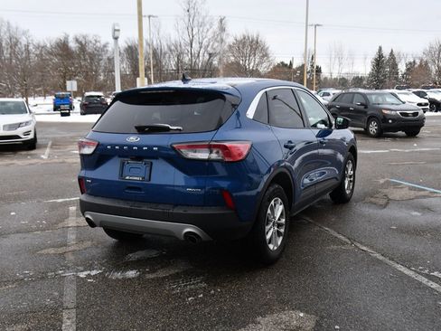 Used 2022 Ford Escape SE image 6