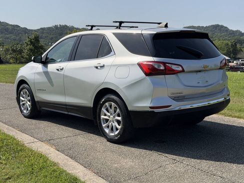 Used 2018 Chevrolet Equinox LT FWD image 6