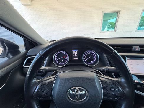 Used 2018 Toyota Camry SE FWD image 31