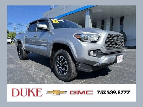 Used 2020 Toyota Tacoma TRD Sport AWD/4WD image 1