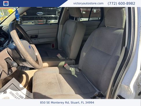 Used 2006 Ford Crown Victoria Police Interceptor image 13