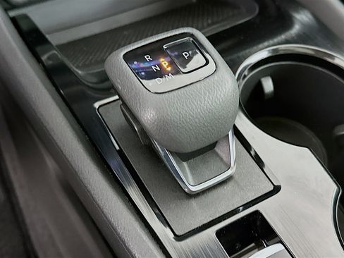 Used 2023 Nissan Rogue SV w/ SV Premium B Package image 24