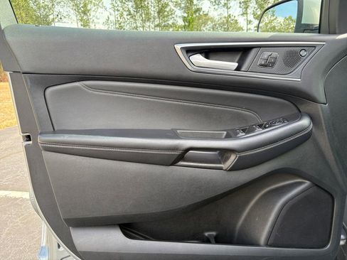 Used 2024 Ford Edge Titanium image 14