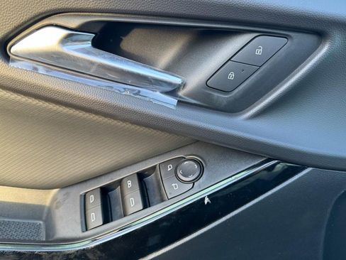 New 2026 Chevrolet Equinox LT w/ Convenience Package II image 34