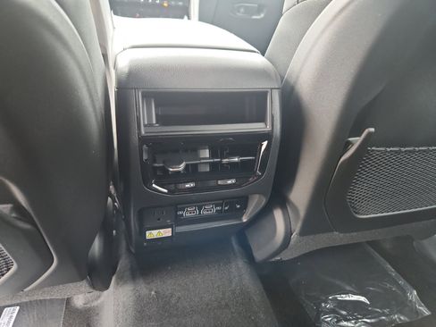 New 2025 Jeep Grand Cherokee Limited 4xe w/ Luxury Tech Group II image 32