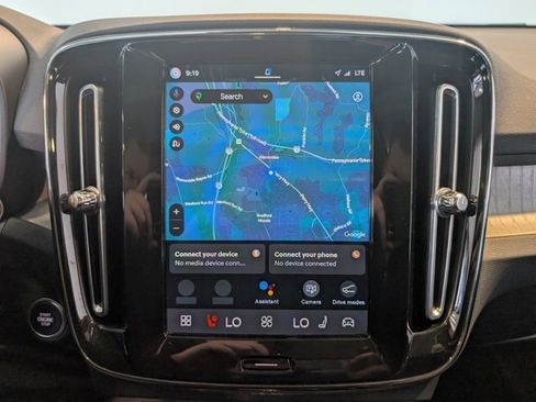 Used 2023 Volvo XC40 B5 Plus w/ Driver Assist Package image 20