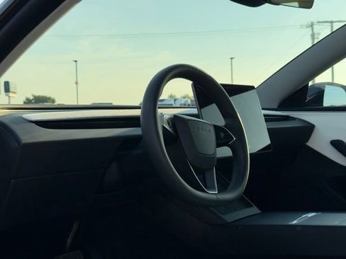 Used 2024 Tesla Model 3 Standard Range RWD image 23