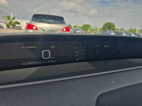 Used 2019 Toyota Prius LE FWD image 15
