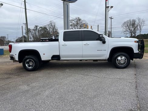 Used 2024 Chevrolet Silverado 3500 LT w/ Convenience Package image 4