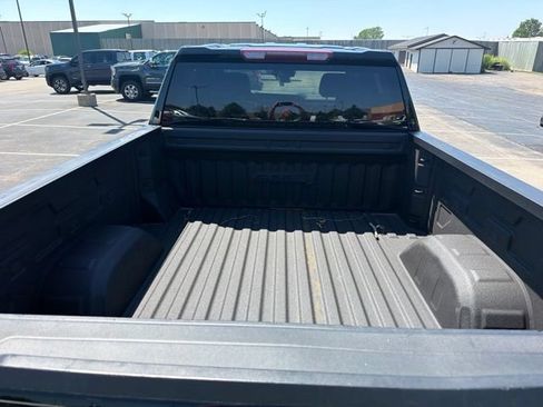 Used 2023 GMC Sierra 1500 AT4 AWD/4WD image 3