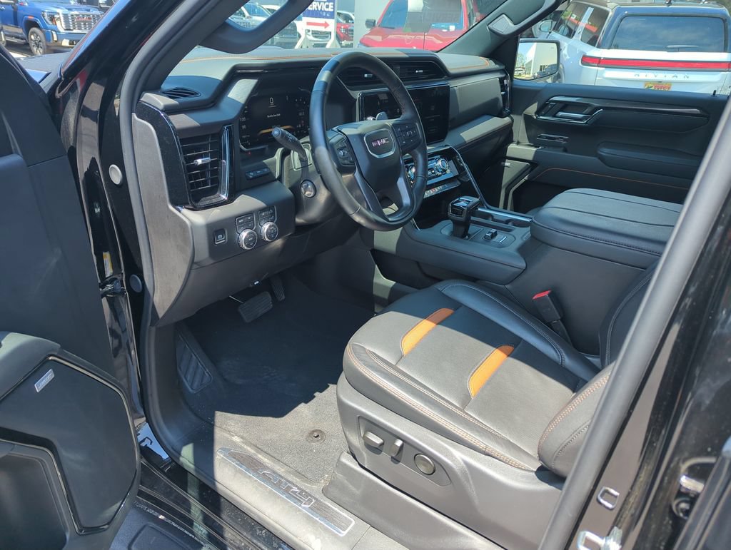 Used 2026 GMC Sierra 1500 AT4 w/ AT4 Premium Package AWD/4WD image 10