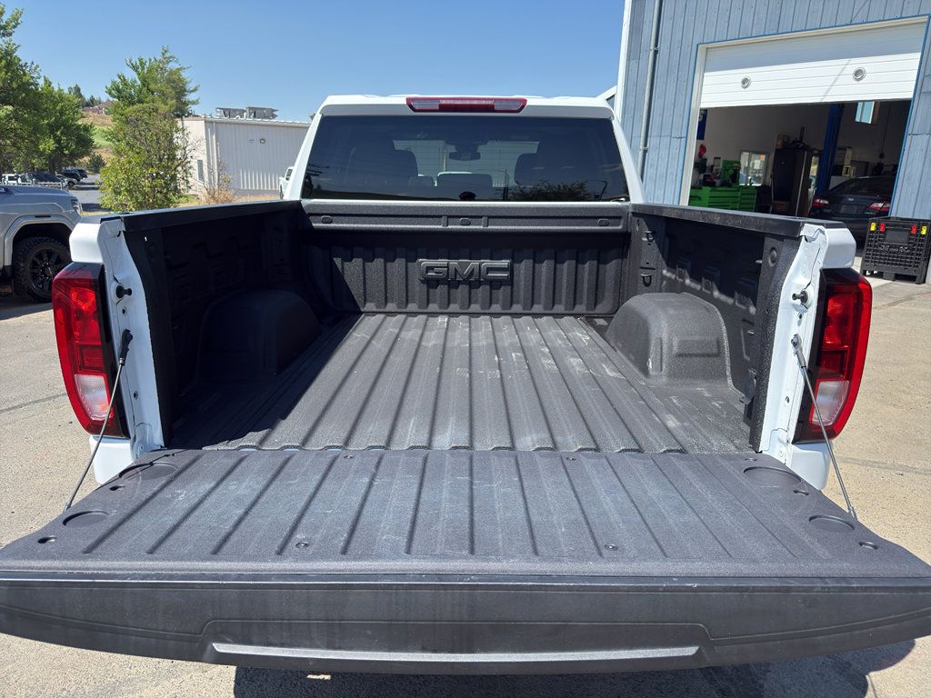 Used 2024 GMC Sierra 1500 Elevation w/ Max Trailering Package AWD/4WD image 9