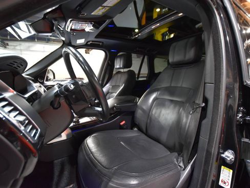Used 2018 Land Rover Range Rover HSE AWD/4WD image 40
