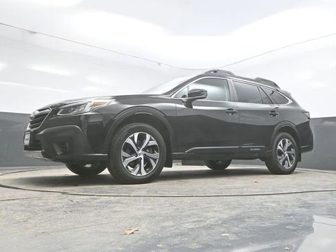 Used 2021 Subaru Outback Limited image 26