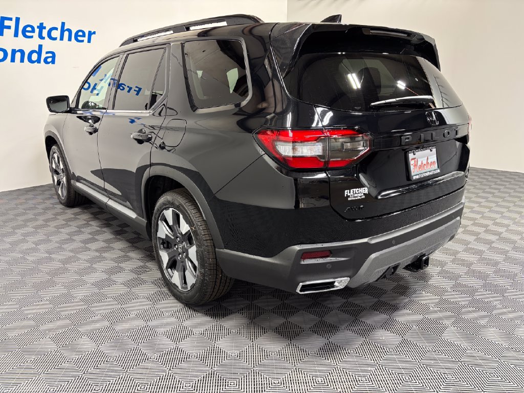 New 2026 Honda Pilot Touring image 4