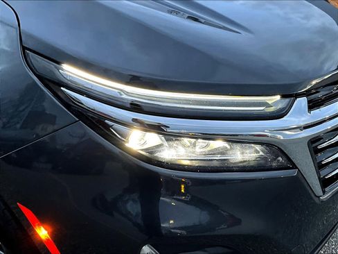 Certified 2022 Chevrolet Equinox Premier image 31