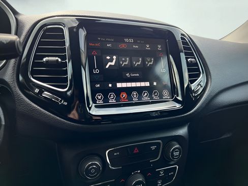 Used 2018 Jeep Compass Limited AWD/4WD image 41