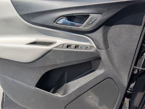 Used 2023 Chevrolet Equinox LS w/ Midnight Edition FWD image 25