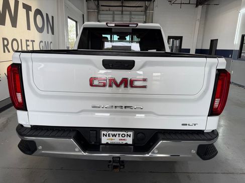 Used 2022 GMC Sierra 1500 SLT w/ SLT Premium Plus Package AWD/4WD image 32