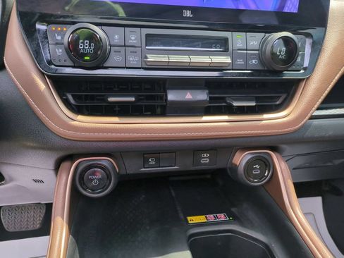 Used 2024 Toyota Grand Highlander AWD Hybrid image 23
