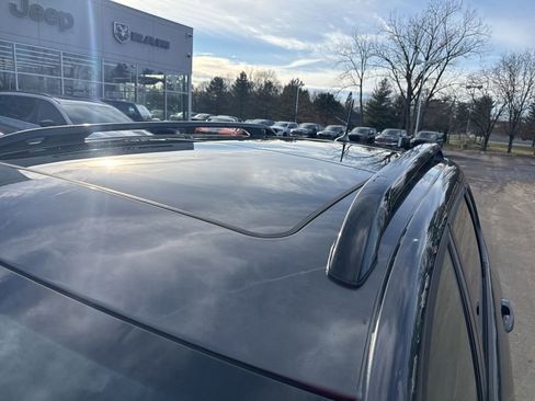 Used 2022 Jeep Cherokee Limited image 20