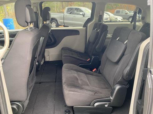 Used 2017 Dodge Grand Caravan SE w/ Power Window Group image 12