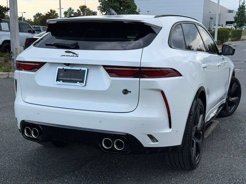 Used 2026 Jaguar F-PACE SVR AWD/4WD image 10