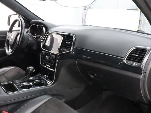 Used 2020 Jeep Grand Cherokee Altitude RWD image 24